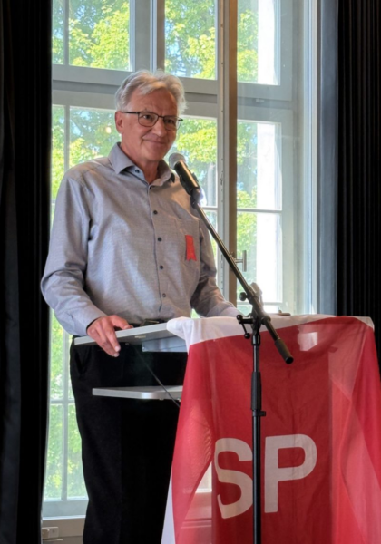 Hanspeter Göldi am Rednerpult