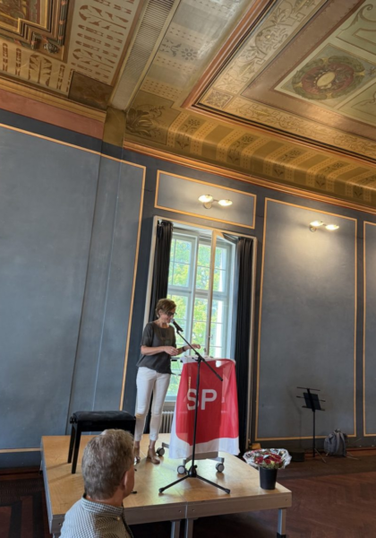 Muriel Langenberger am Rednerpult